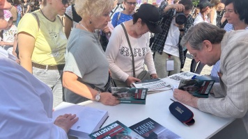 Издательство «Зебра Е» успешно выступило на фестивале «Красная площадь» в Москве